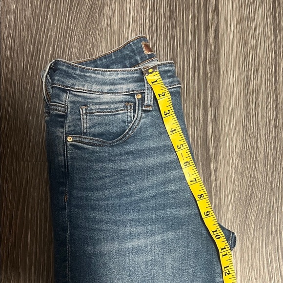 Kut from the Kloth Medium Blue Cropped Jeans - Picture 4 of 10